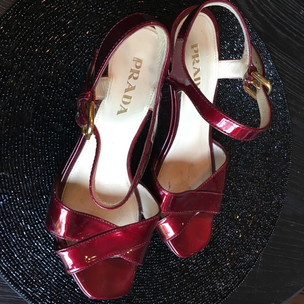 Prada platform
